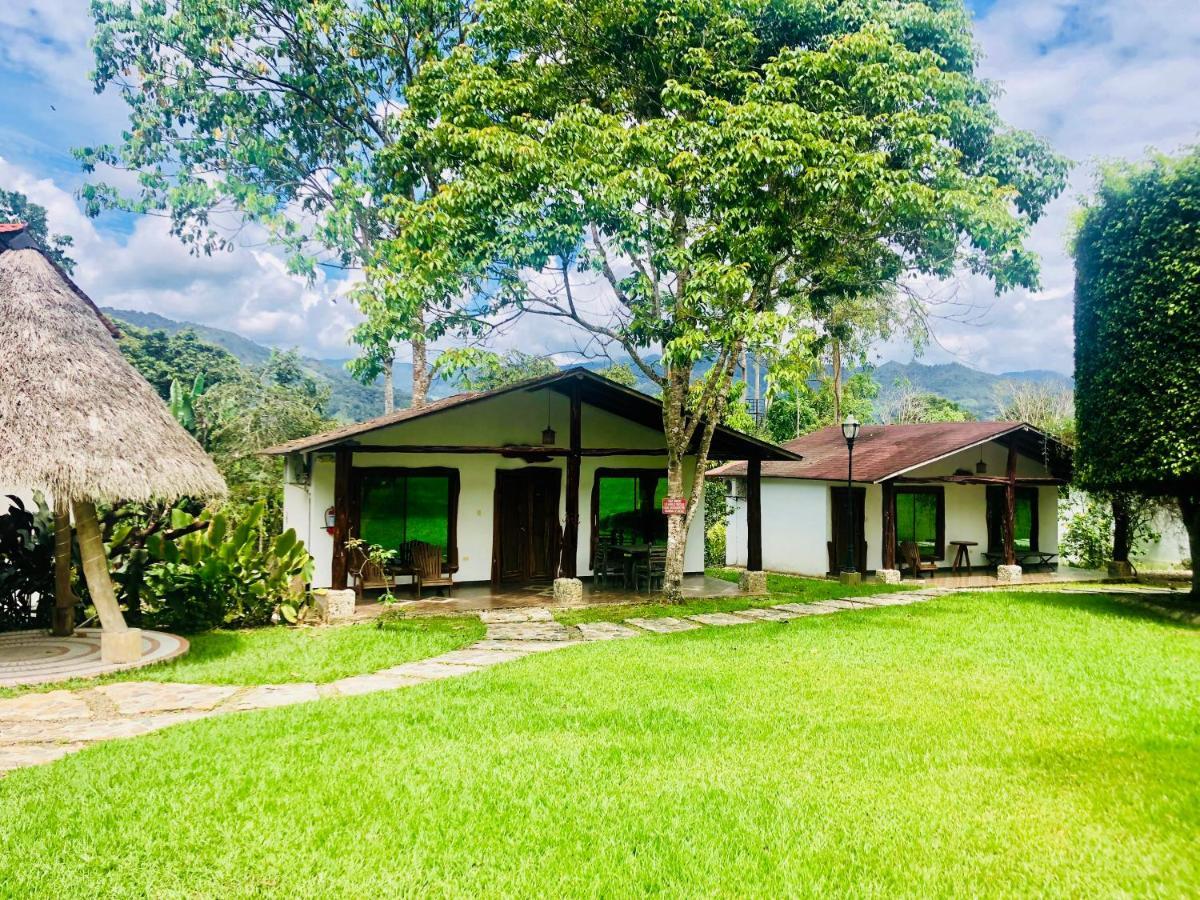Hosteria Tierra Dorada Yantzaza Exterior foto